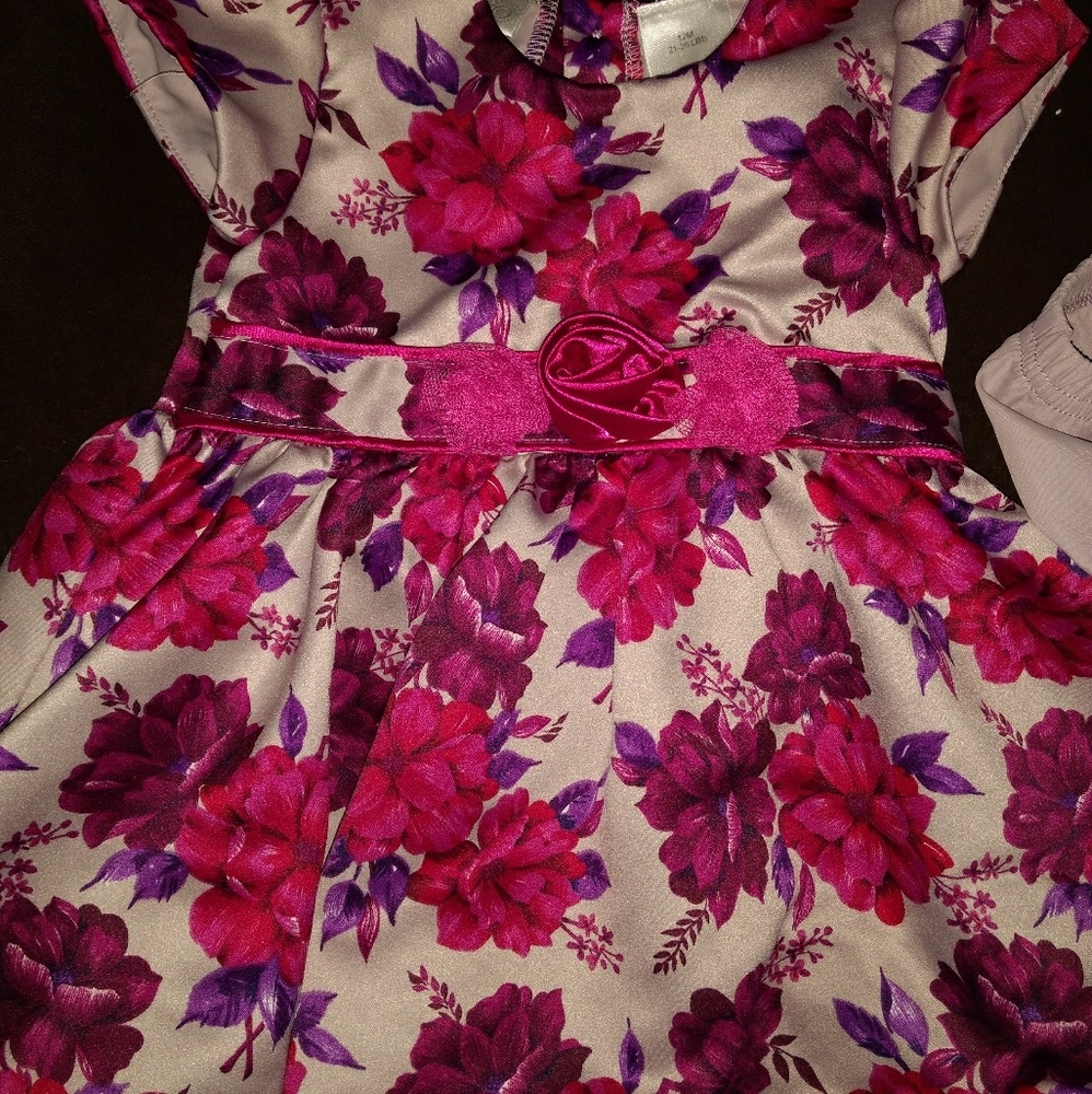 SOLD👶👗 - Picture 2 of 3